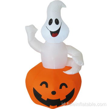 Selamat Halloween labu hantu putih tiup